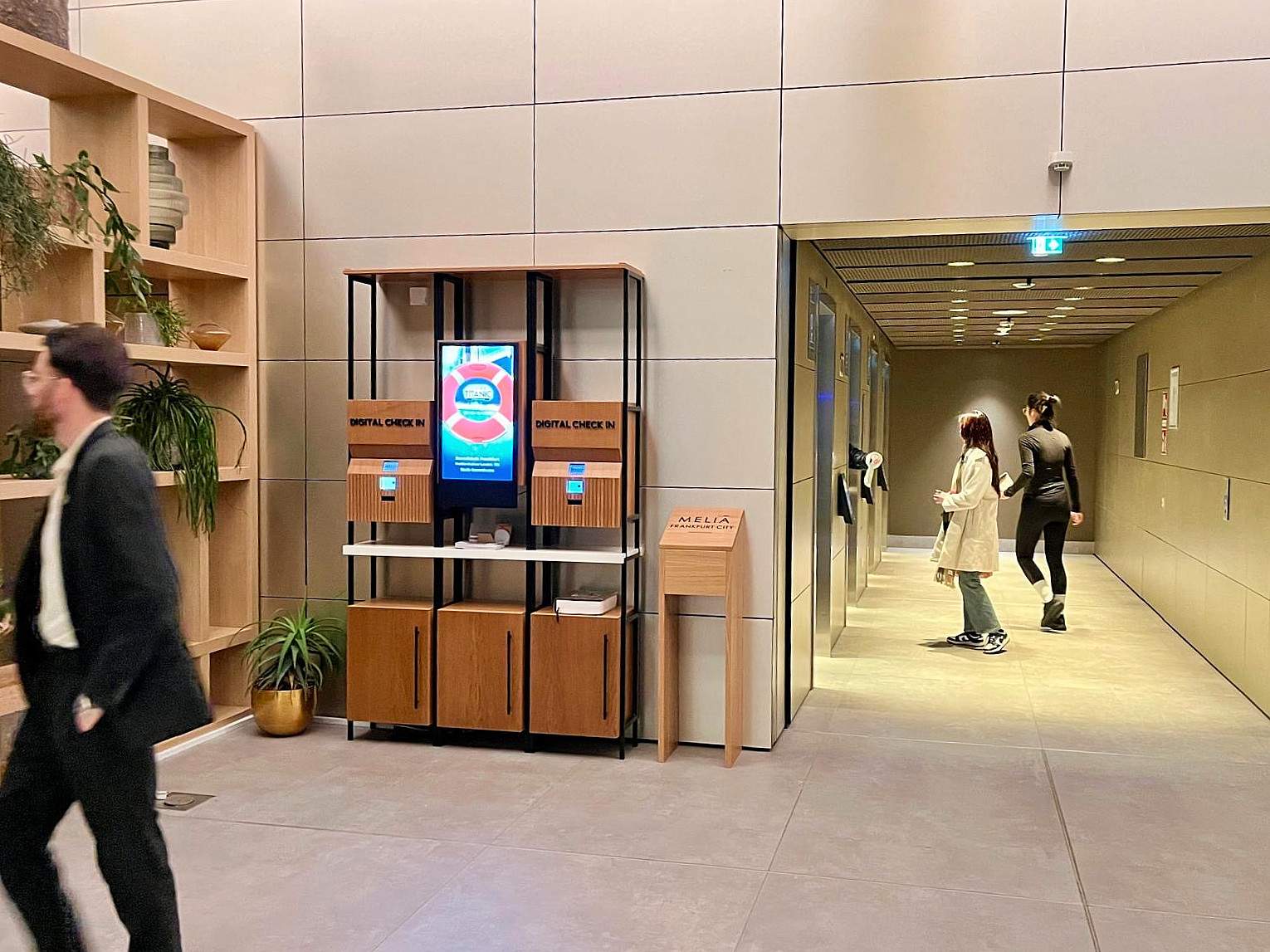 Melia Frankfurt City Lobby 1